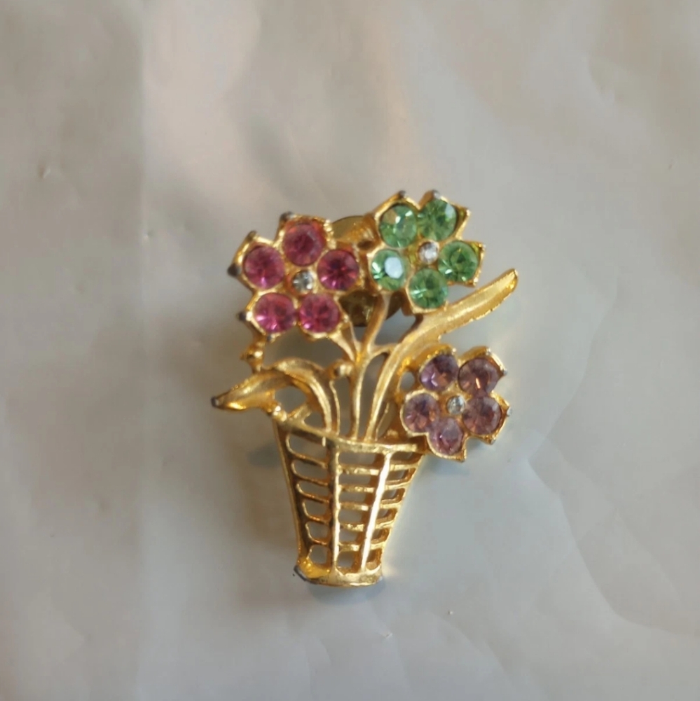 Flower Basket Brooch Pin Unsigned Gold Tone Pink/Green/Purple See Description